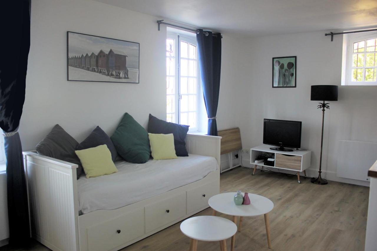 Appartement De Charme Dans Un Chateau A 5 Min D'Honfleur Gonneville-sur-Honfleur Exterior foto