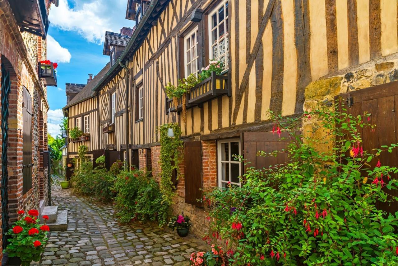 Appartement De Charme Dans Un Chateau A 5 Min D'Honfleur Gonneville-sur-Honfleur Exterior foto